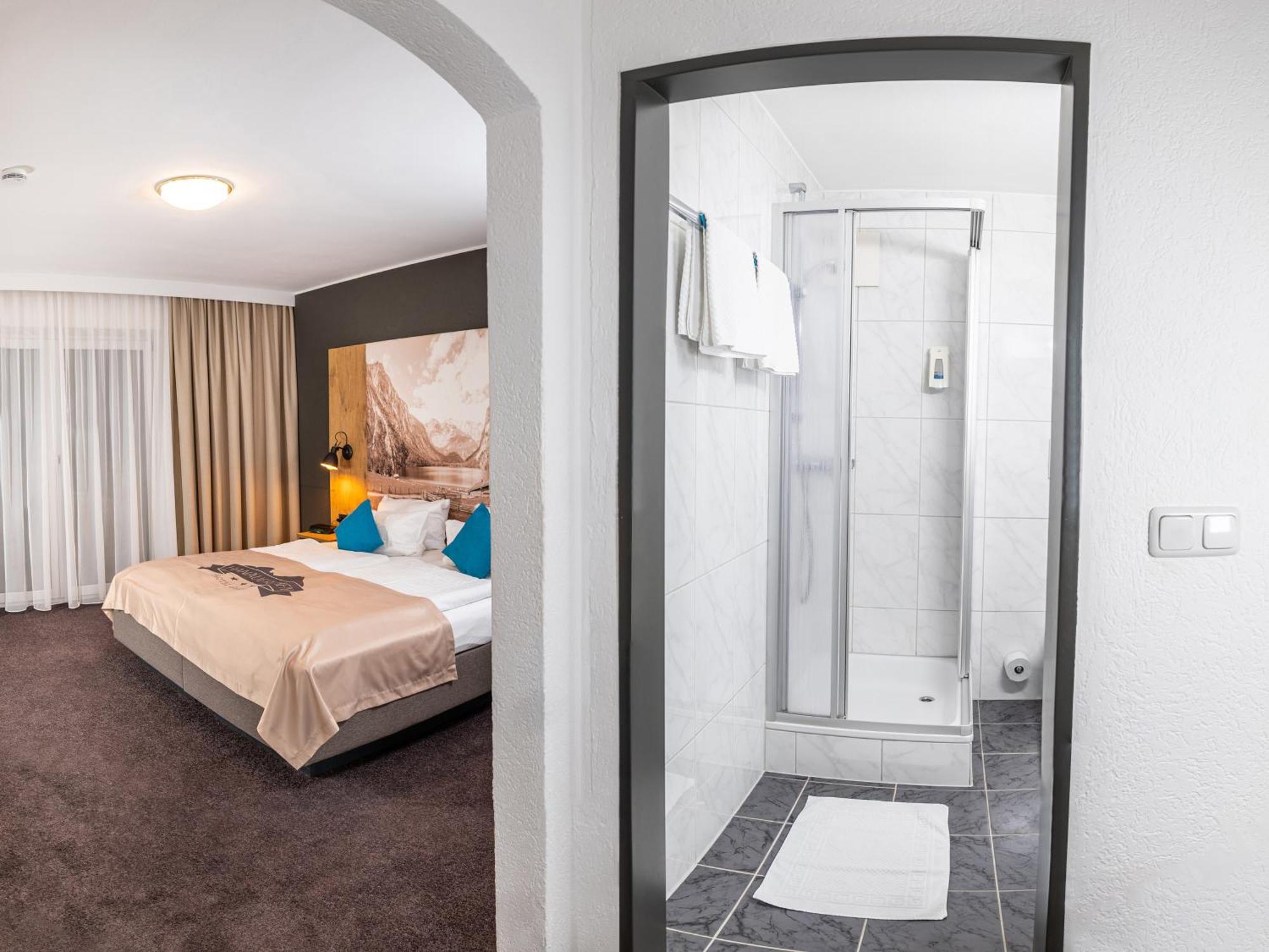 Hotel Hanauerlehen - Ruhige & Zentrale Top-Lage - Mit Schwimmbad, Sauna, Parkplaetze & Cafe - Bayerischer Familienbetrieb Schoenau am Koenigsee Quarto foto